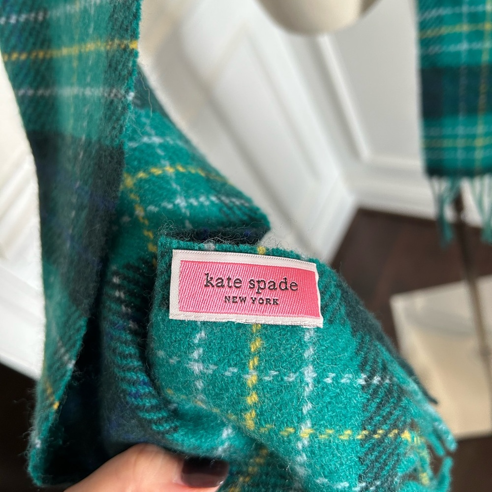 Kate Spade Greenhouse Plaid Scarf NWOT - Picture 5 of 6